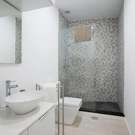 Liiiving In - Santa Catarina Cosy Apartment Porto